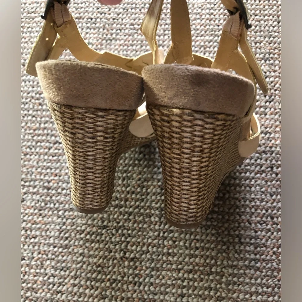 Wedge sandal by Aerosoles